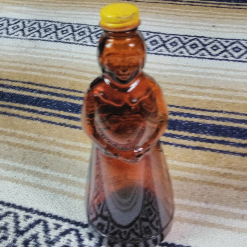 GLASS SYRUP BOTTLE WITH LID VINTAGE